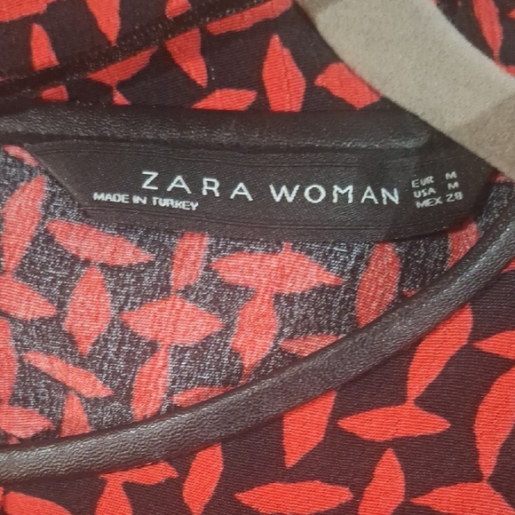 Zara Wome's Red and Black Geometric Blouse Size M - Picture 2 of 10